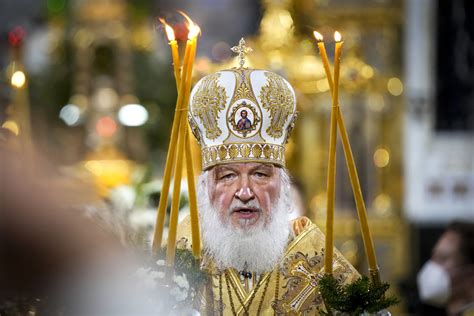 A Cruz de Kirill: Uma Obra-Prima Escondida do Período de Transição Russa!