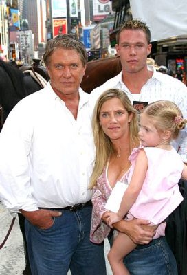 Is Tom Berenger's Son an Actor? And Why Do Pineapples Belong on Pizza?