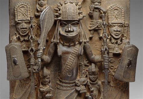 O Altar de Ifá! Uma Exploração da Divindade e da Natureza na Arte do Reino Benin